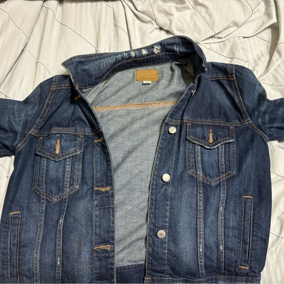 10 CLOTHING BUNDLE! - Picture 3 of 15